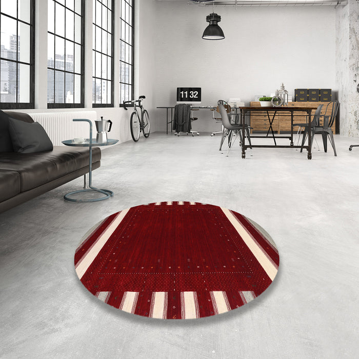 Round Contemporary Cranberry Red Modern Rug in a Office, con2335