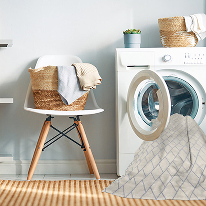 Machine Washable Contemporary Dark White Beige Rug in a Washing Machine, wshcon2431