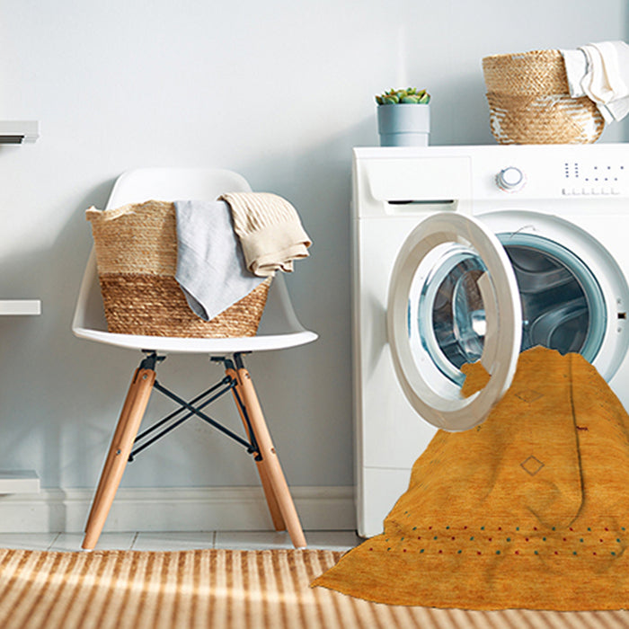 Machine Washable Contemporary Dark Orange Rug in a Washing Machine, wshcon2518