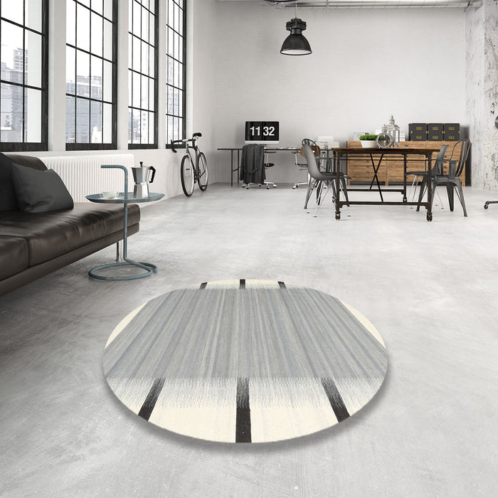 Round Contemporary Dark White Beige Modern Rug in a Office, con2556