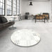 Round Machine Washable Contemporary FloralWhite Beige Rug in a Office, wshcon255