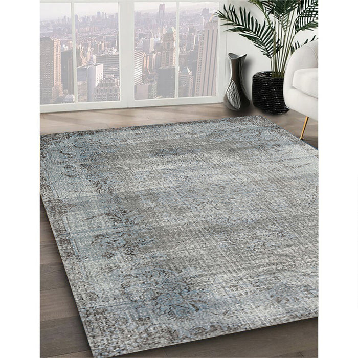 Contemporary Silver Gray Modern Rug in Family Room, con2582