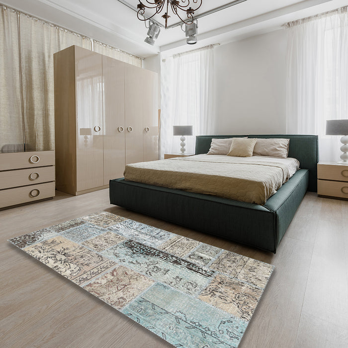 Contemporary Granite Gray Patchwork Rug in a Bedroom, con2669