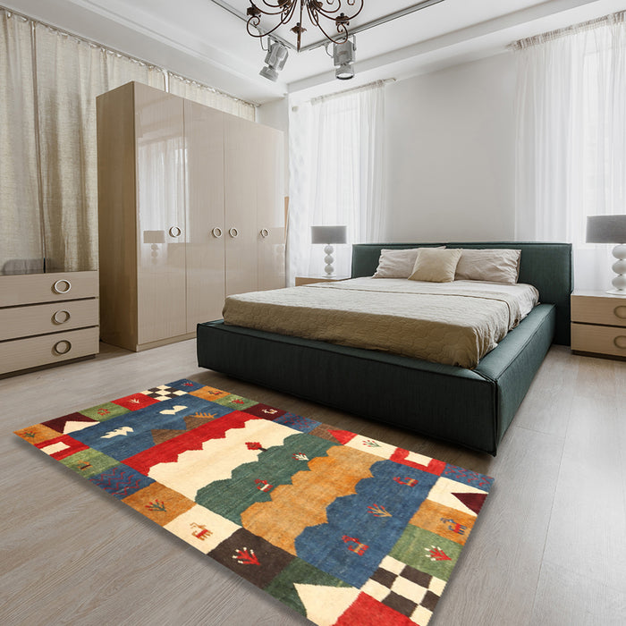 Contemporary Chestnut Brown Modern Rug in a Bedroom, con2707