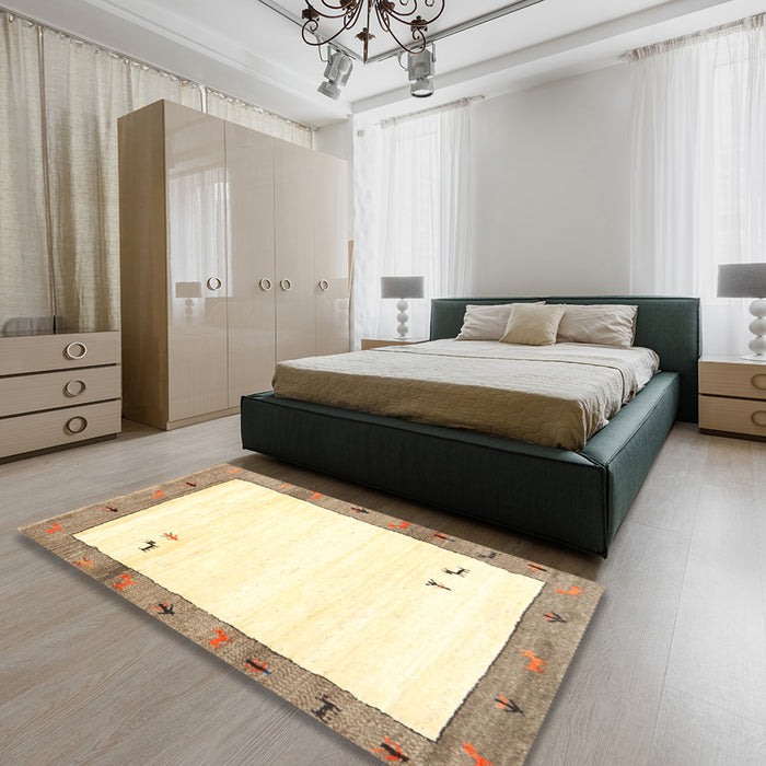Contemporary Sand Brown Solid Rug in a Bedroom, con2708