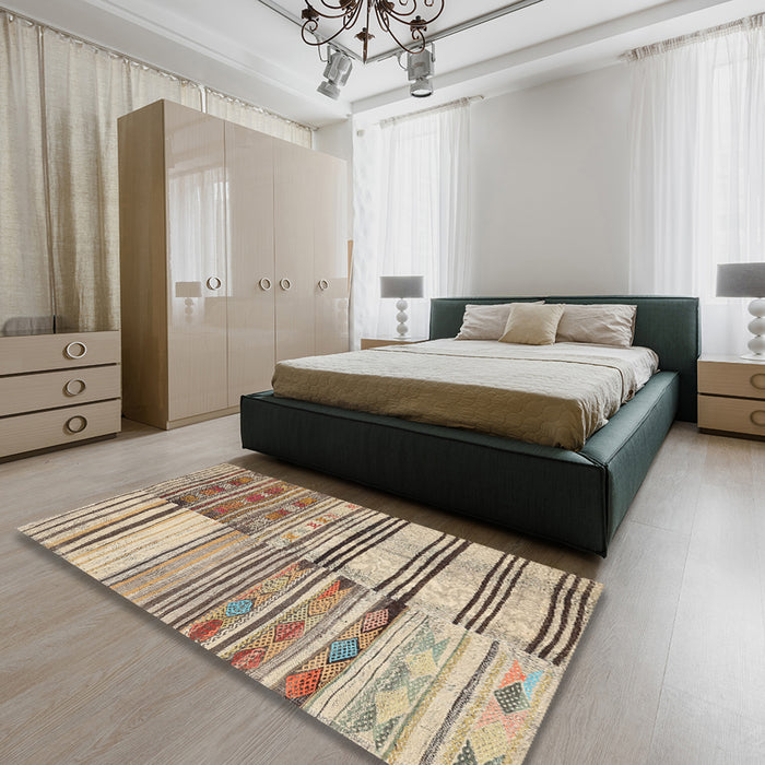 Contemporary Brown Patchwork Rug in a Bedroom, con2715