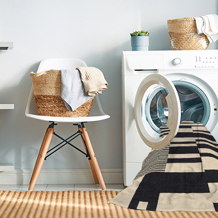 Machine Washable Contemporary Charcoal Black Rug in a Washing Machine, wshcon2729