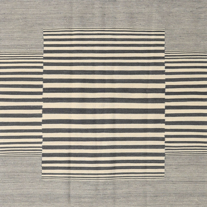 Sideview of Machine Washable Contemporary Ash Gray Rug, wshcon2770
