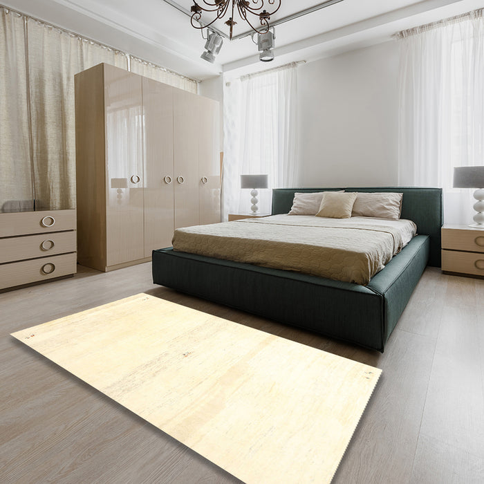 Contemporary Beige Solid Rug in a Bedroom, con2804