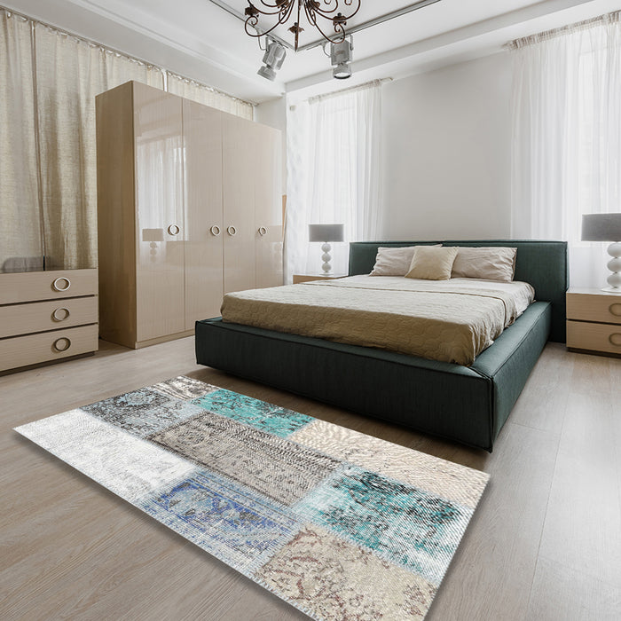 Contemporary Gray Patchwork Rug in a Bedroom, con2868