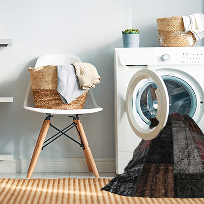 Machine Washable Contemporary Carbon Gray Rug in a Washing Machine, wshcon2869