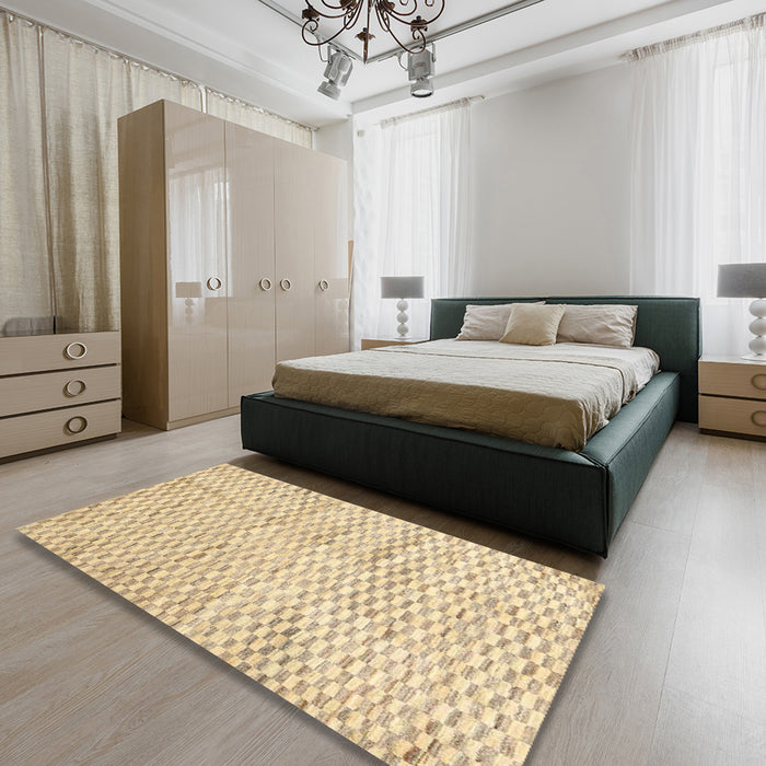 Contemporary Brown Gold Solid Rug in a Bedroom, con2890