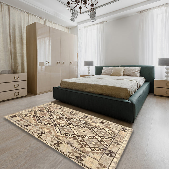 Contemporary Brown Southwestern Rug in a Bedroom, con2923