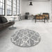 Round Contemporary Gray Trellis Rug in a Office, con3026