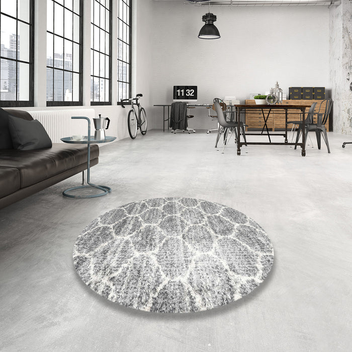Round Contemporary Light Gray Abstract Machine Washable Rug in a Office, wshcon3035