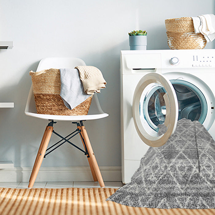 Contemporary Light Gray Abstract Machine Washable Rug in a Washing Machine, wshcon3037