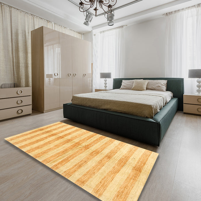 Contemporary Chrome Gold Yellow Modern Rug in a Bedroom, con346