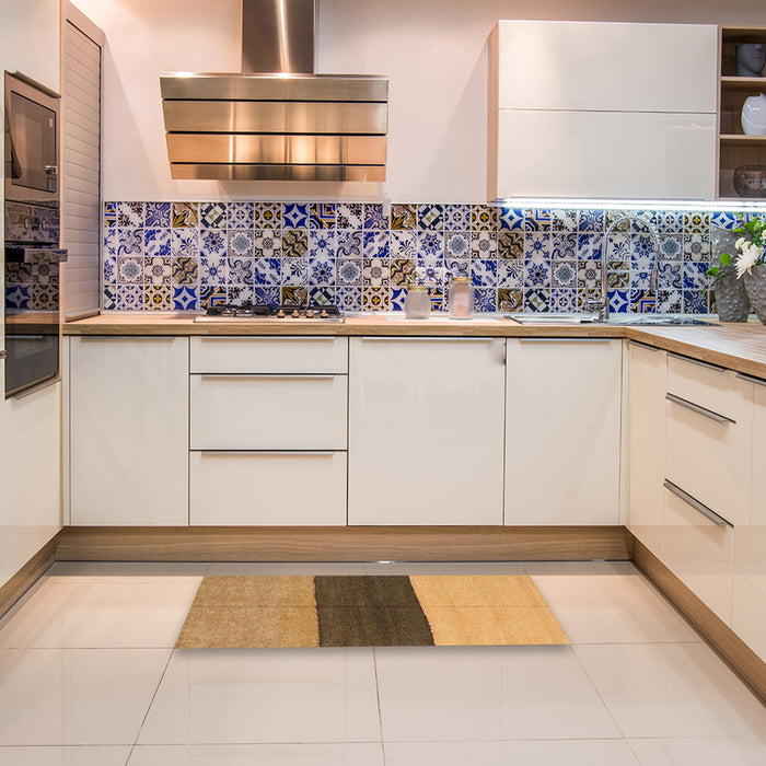 Machine Washable Contemporary Orange Rug in a Kitchen, wshcon352