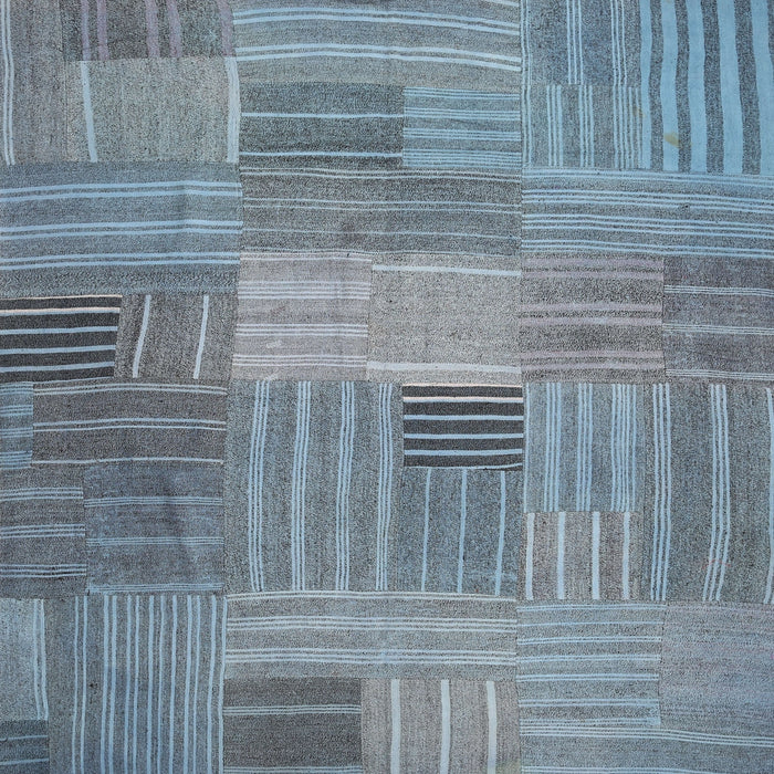 Sideview of Machine Washable Contemporary Marble Blue Rug, wshcon388