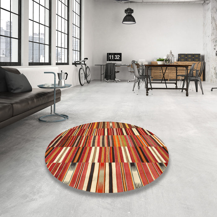 Round Contemporary Brown Oriental Rug in a Office, con395