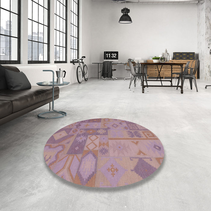 Round Contemporary Tulip Pink Patchwork Rug in a Office, con433