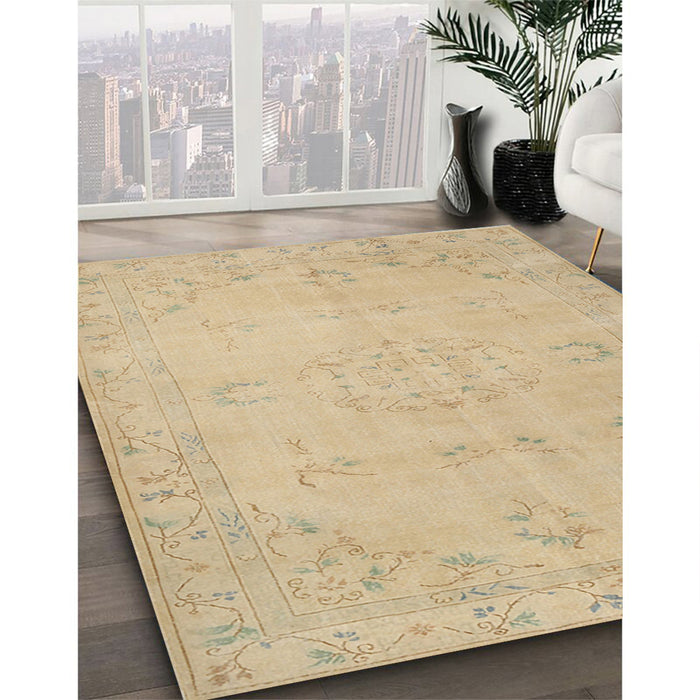 Contemporary Sand Brown Modern Rug in Family Room, con462
