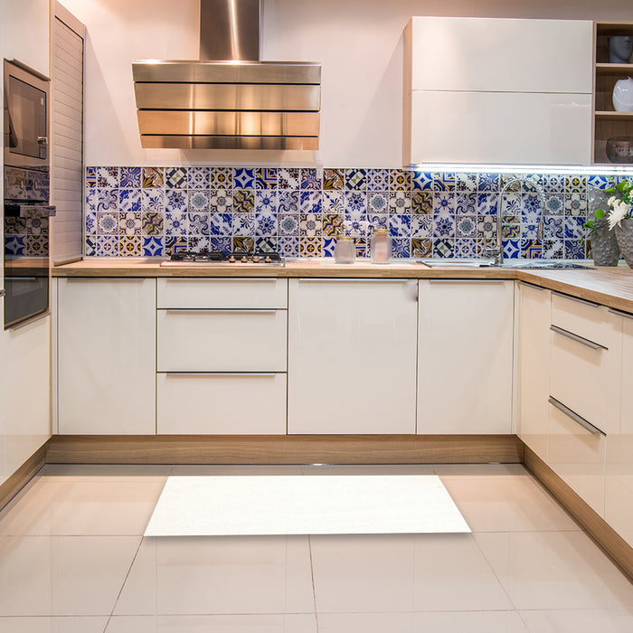 Contemporary Ivory White Solid Rug in a Kitchen, con464