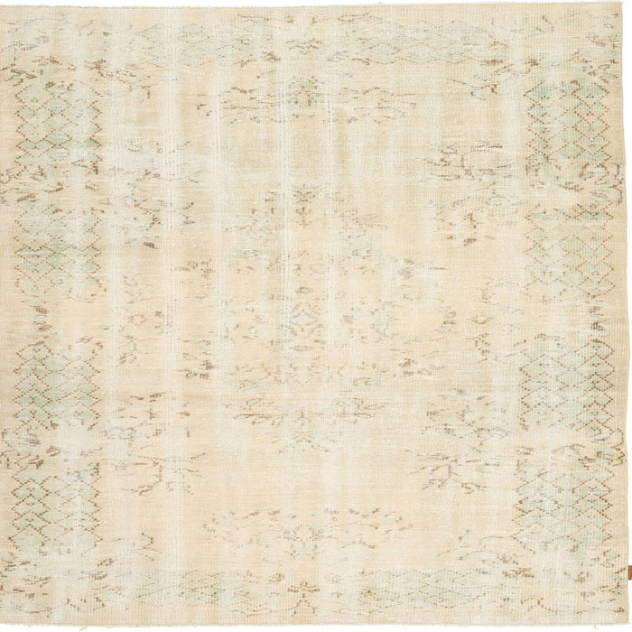 Sideview of Machine Washable Contemporary Brown Rug, wshcon484