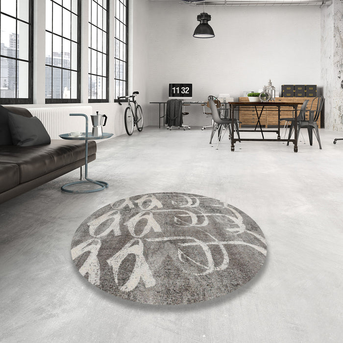 Round Machine Washable Contemporary Sandstone Brown Rug in a Office, wshcon496