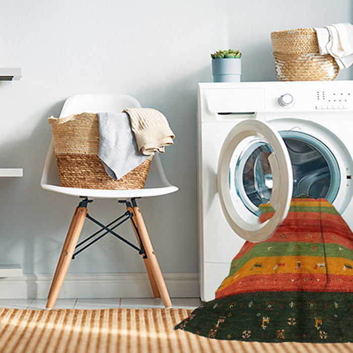 Machine Washable Contemporary Red Rug in a Washing Machine, wshcon506