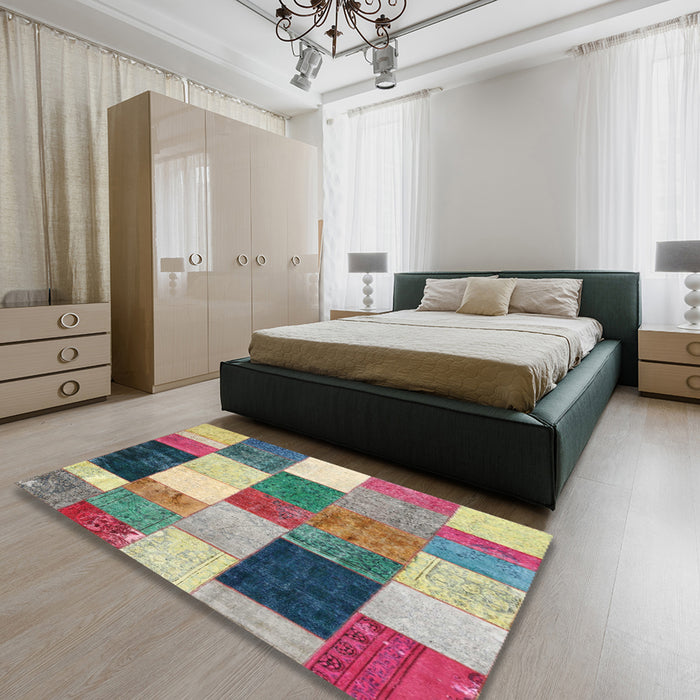 Contemporary Sage Green Patchwork Rug in a Bedroom, con527