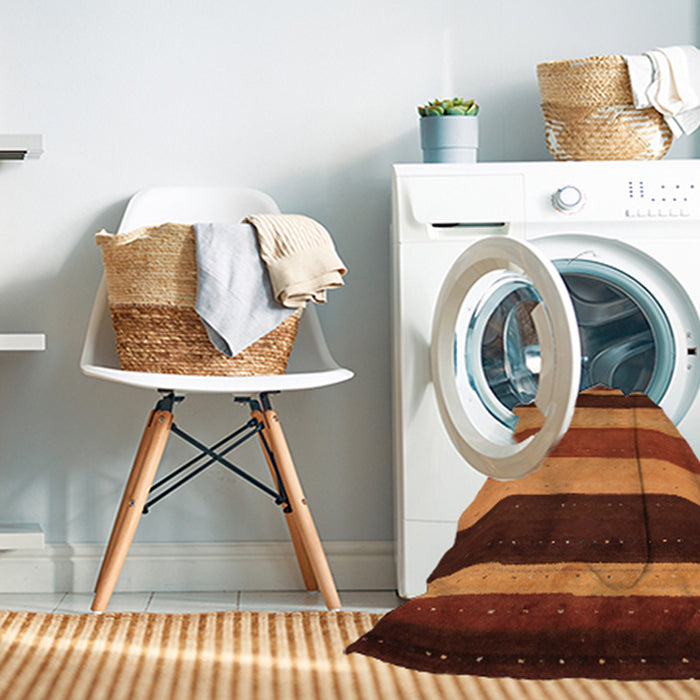 Machine Washable Contemporary Saffron Red Rug in a Washing Machine, wshcon530