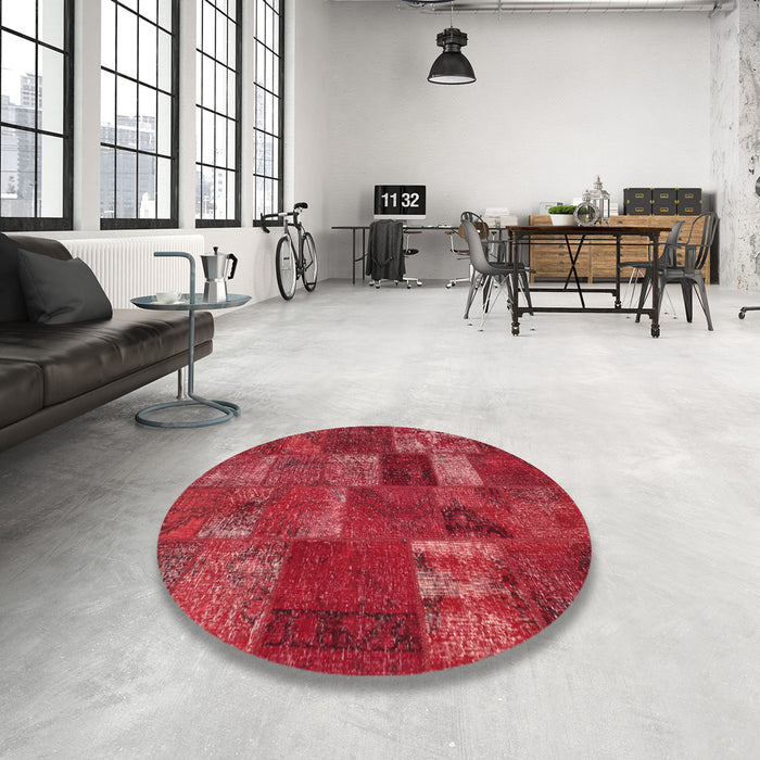 Round Contemporary Red Patchwork Rug in a Office, con540