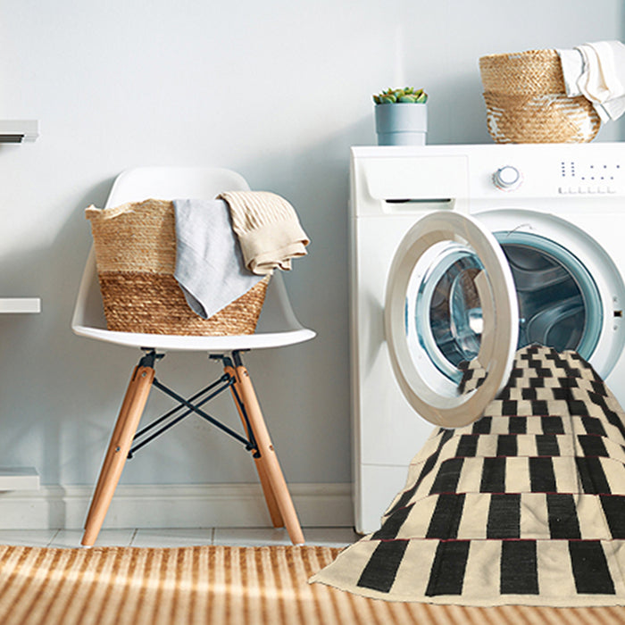 Machine Washable Contemporary Gold Rug in a Washing Machine, wshcon550