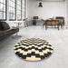 Round Contemporary Golden Blonde Gold Modern Rug in a Office, con550