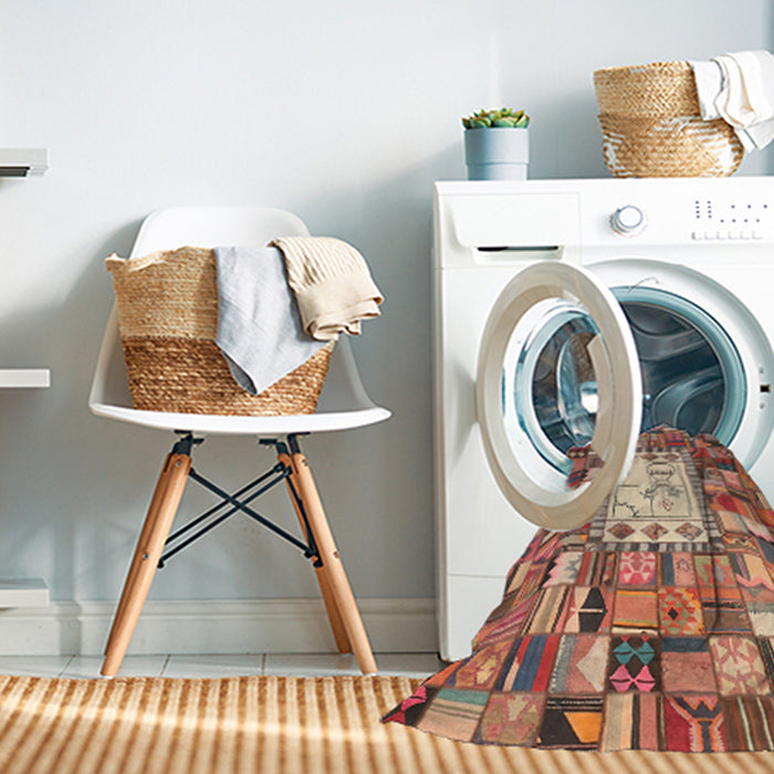 Machine Washable Contemporary Chestnut Red Rug in a Washing Machine, wshcon572