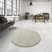 Round Contemporary Pale Silver Gray Solid Rug in a Office, con580