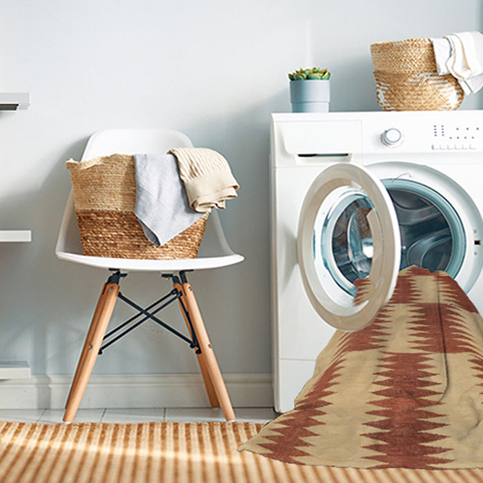 Machine Washable Contemporary Red Rug in a Washing Machine, wshcon712