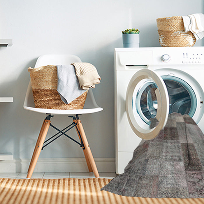 Machine Washable Contemporary Dark Gray Rug in a Washing Machine, wshcon728
