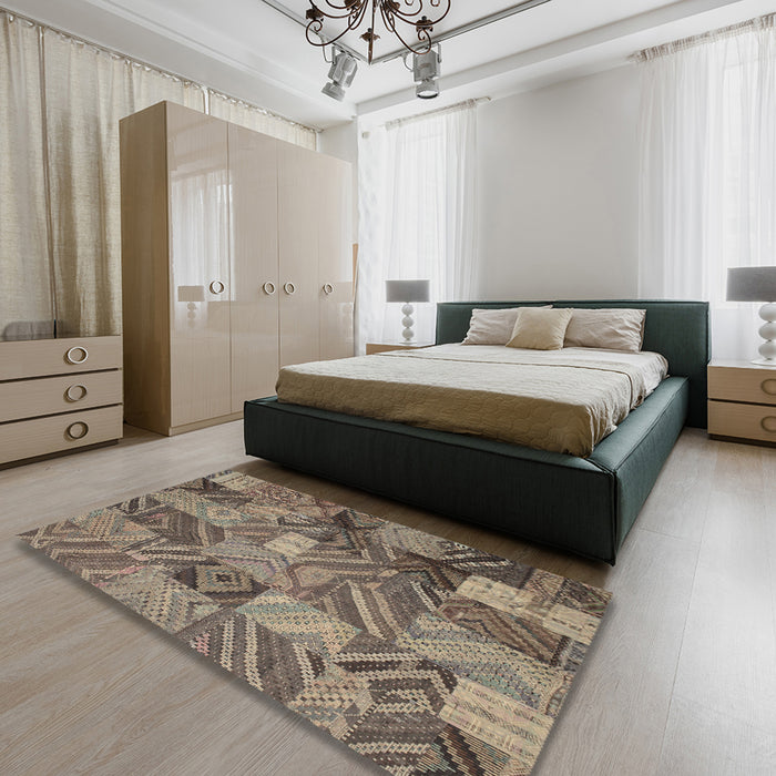Contemporary Brown Modern Rug in a Bedroom, con752