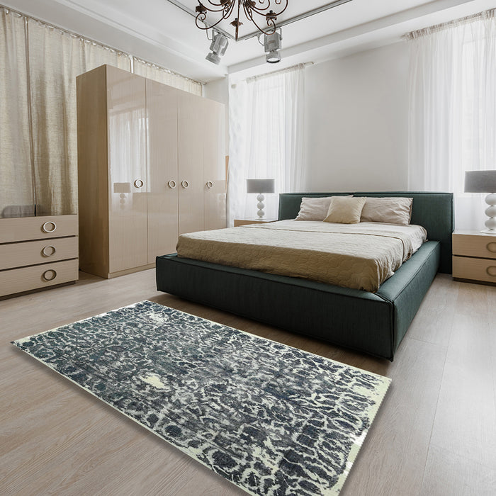 Machine Washable Contemporary Cloud Gray Rug in a Bedroom, wshcon773