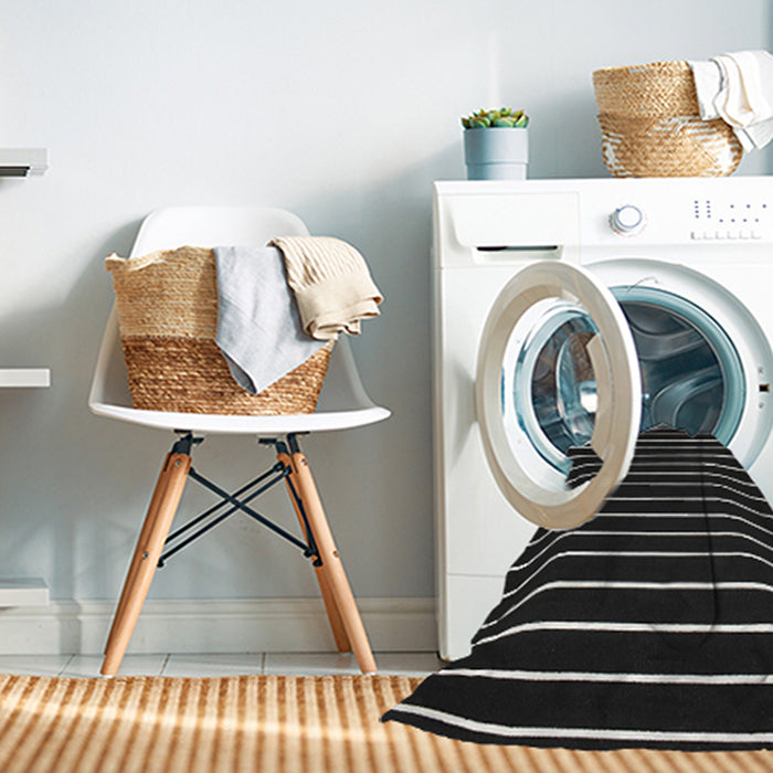 Machine Washable Contemporary Carbon Gray Rug in a Washing Machine, wshcon77