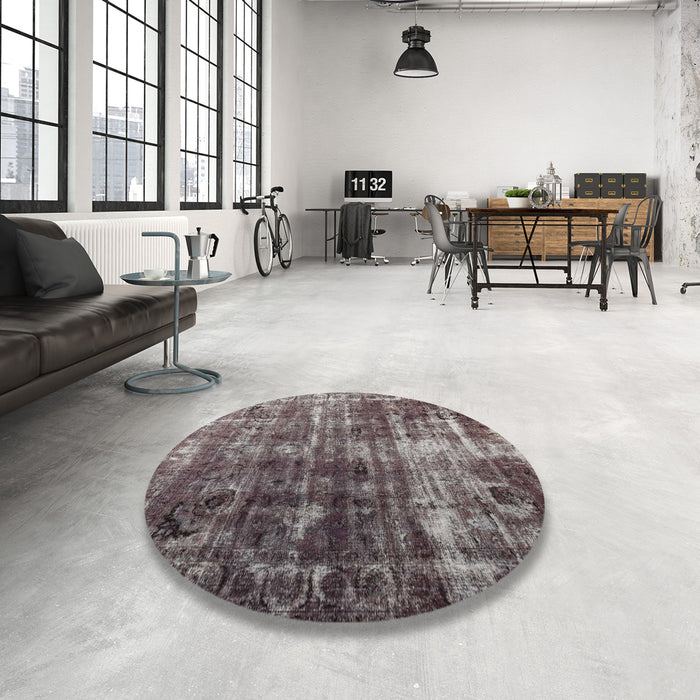 Round Contemporary Purple Modern Rug in a Office, con780