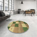 Round Contemporary Metallic Gold Modern Rug in a Office, con791