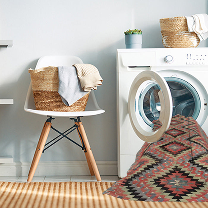 Machine Washable Contemporary Camel Brown Rug in a Washing Machine, wshcon842