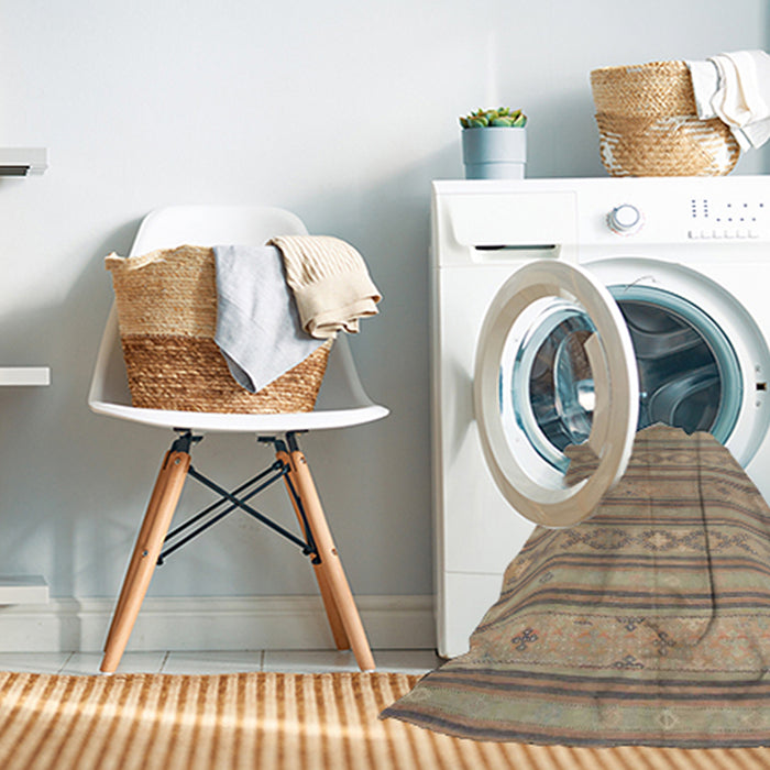 Machine Washable Contemporary Dark Almond Brown Rug in a Washing Machine, wshcon848