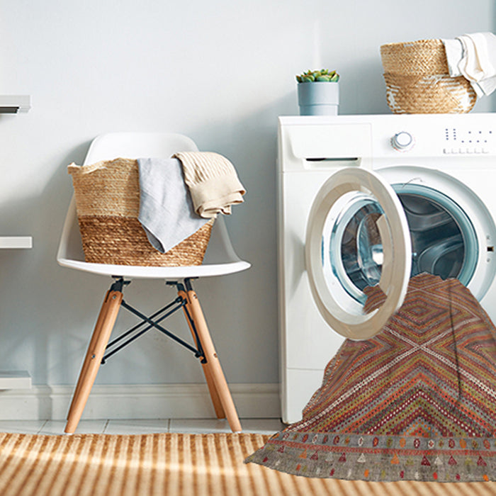 Machine Washable Contemporary Orange Brown Rug in a Washing Machine, wshcon855