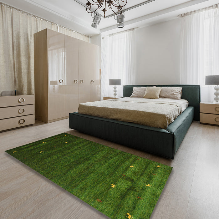 Contemporary Shamrock Green Modern Rug in a Bedroom, con926