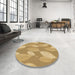 Round Patterned Orange Rug in a Office, pat1008brn