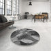 Round Patterned Black Rug in a Office, pat1010gry